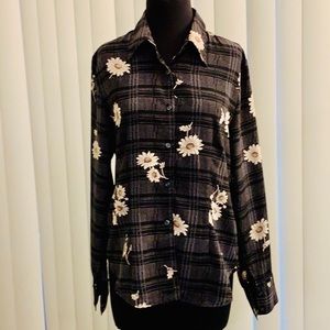 Daisy print button down vintage blouse.
